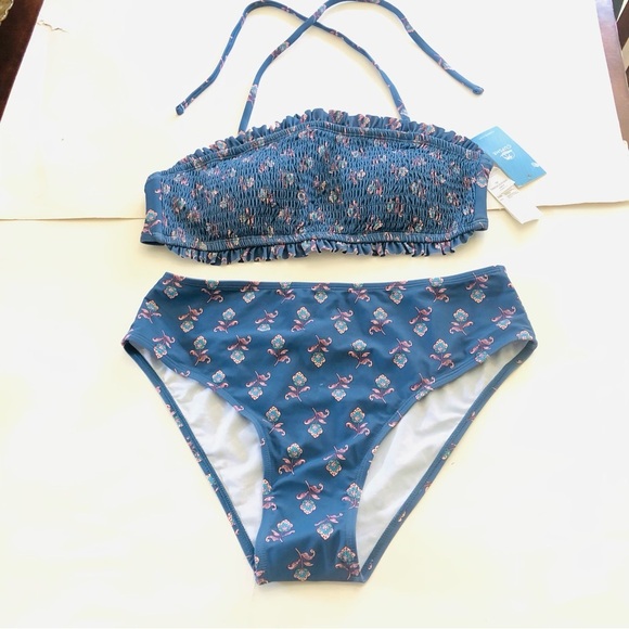 Cupshe Ditsy Floral Smocked Halter Tie Back Bandeau & Mid Rise Bikini Set Size M - Picture 7 of 14